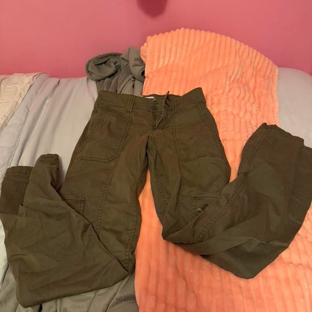 Hollister Olive Green Relaxed Boot Pants - Picture 2 of 3